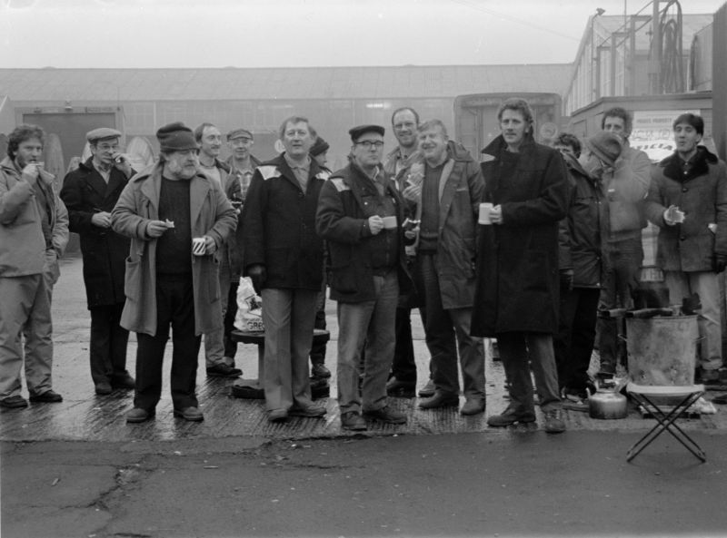 Bennett St T. E C picket line